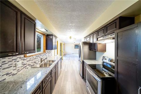 9597 Colton Rd, Windham, OH 44288 photo 8