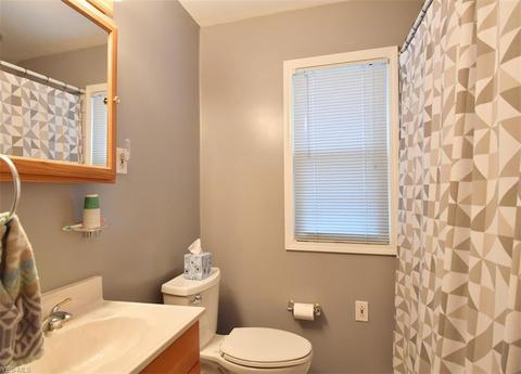 450 Babbitt Rd, Euclid, OH 44123 photo 16