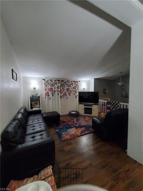 12296 Old State Rd, Chardon, OH 44024 photo 7