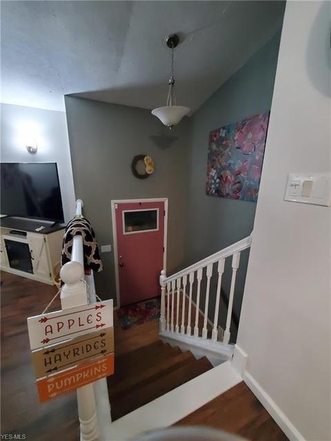 12296 Old State Rd, Chardon, OH 44024 photo 5