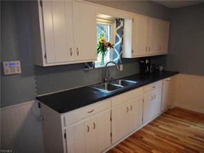 4495 Selhurst Rd, North Olmsted, OH 44070 photo 8