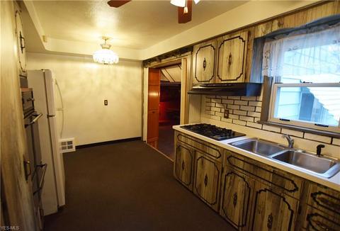 3928 E 365th St, Willoughby, OH 44094 photo 5