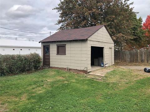 2921 4th St NW, Canton, OH 44708 photo 4