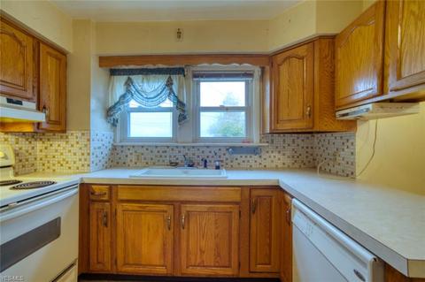 117 Wadsworth Rd, Wadsworth, OH 44281 photo 7