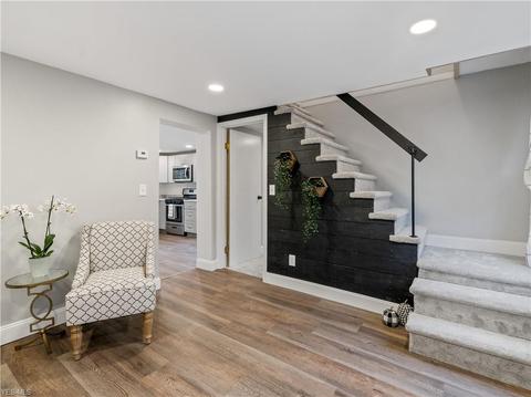 210 E Walnut St, Wadsworth, OH 44281 photo 11
