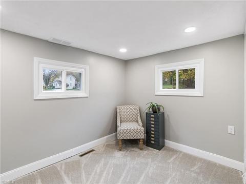 210 E Walnut St, Wadsworth, OH 44281 photo 13