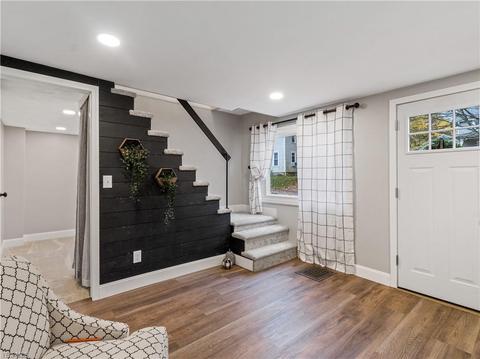 210 E Walnut St, Wadsworth, OH 44281 photo 10