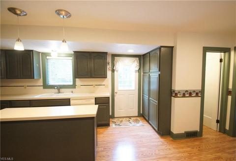 3436 Enfield Ave NW, Canton, OH 44708 photo 5