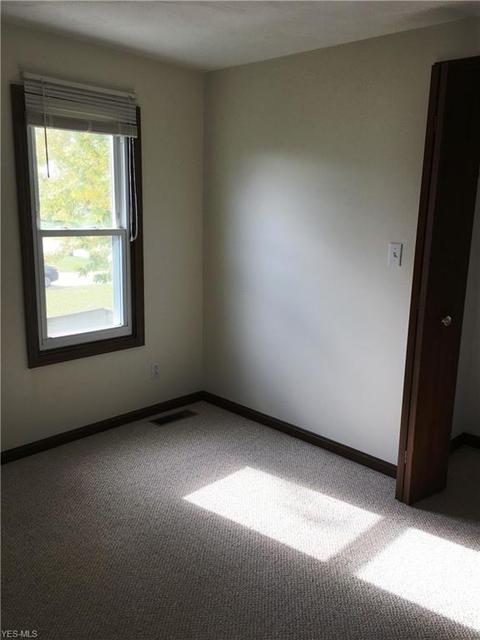 4231 Ivanhoe Dr, Lorain, OH 44053 photo 13