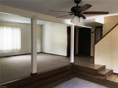 4231 Ivanhoe Dr, Lorain, OH 44053 photo 11
