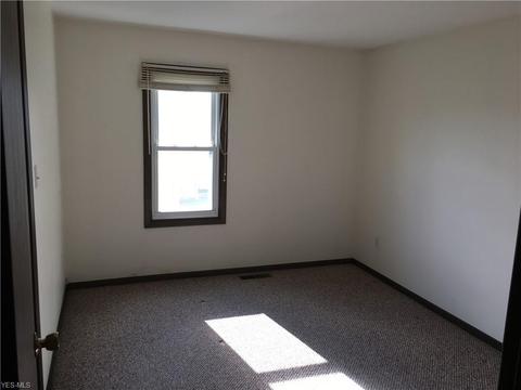 4231 Ivanhoe Dr, Lorain, OH 44053 photo 29