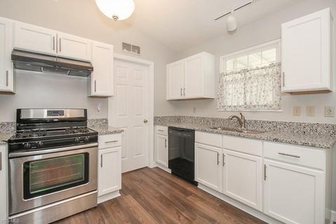 7207 Bellflower Rd, Mentor, OH 44060 photo 11