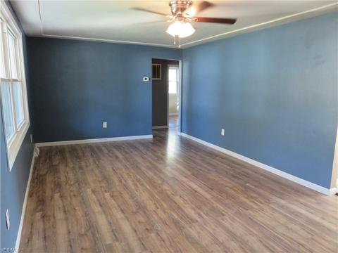 537 Purdue Ave, Elyria, OH 44035 photo 9