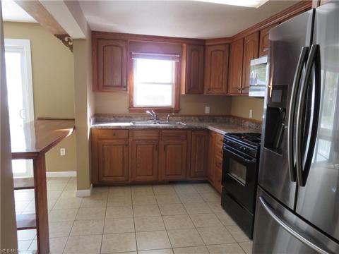 537 Purdue Ave, Elyria, OH 44035 photo 8