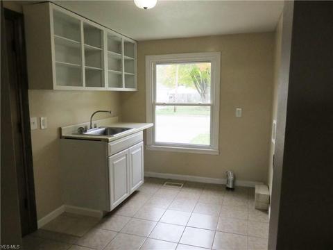 537 Purdue Ave, Elyria, OH 44035 photo 17