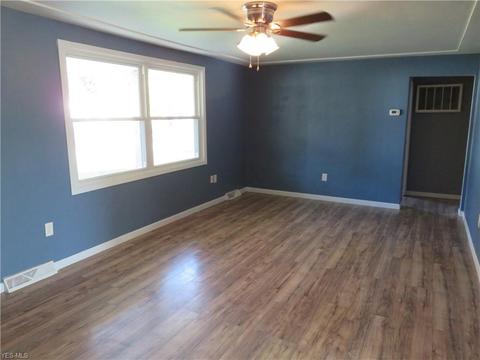 537 Purdue Ave, Elyria, OH 44035 photo 10