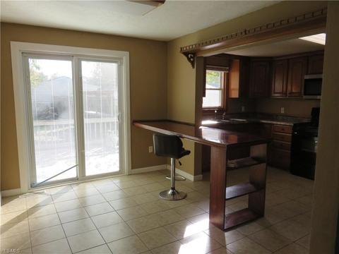 537 Purdue Ave, Elyria, OH 44035 photo 6