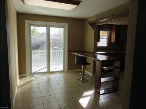 537 Purdue Ave, Elyria, OH 44035 photo 7