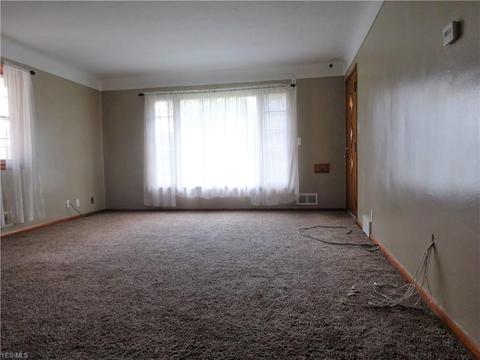 3940 W Sprague Rd, Parma, OH 44134 photo 6