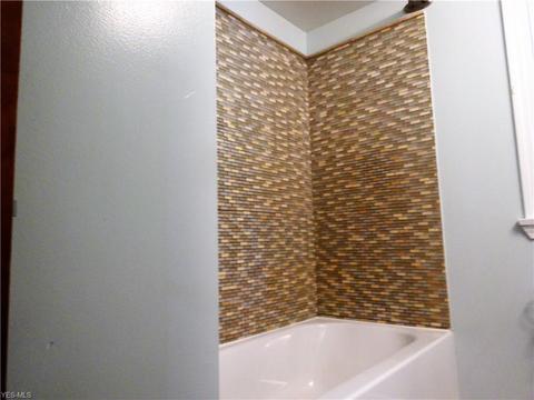 3940 W Sprague Rd, Parma, OH 44134 photo 9