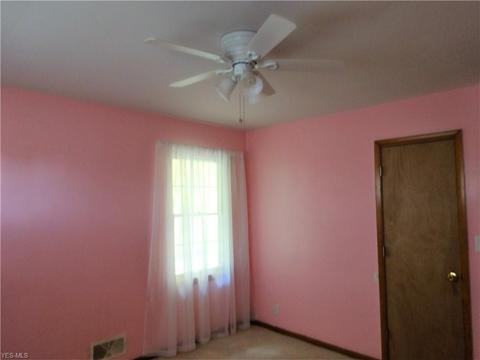 3940 W Sprague Rd, Parma, OH 44134 photo 12