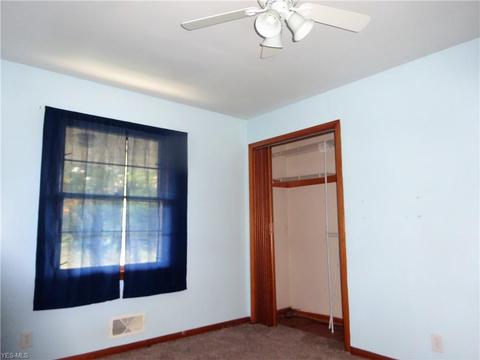 3940 W Sprague Rd, Parma, OH 44134 photo 15