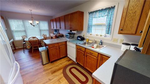 4611 Ruby Ln, Brunswick, OH 44212 photo 9