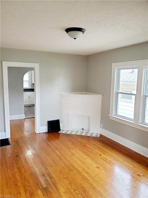 114 Euclid St, Elyria, OH 44035 photo 11