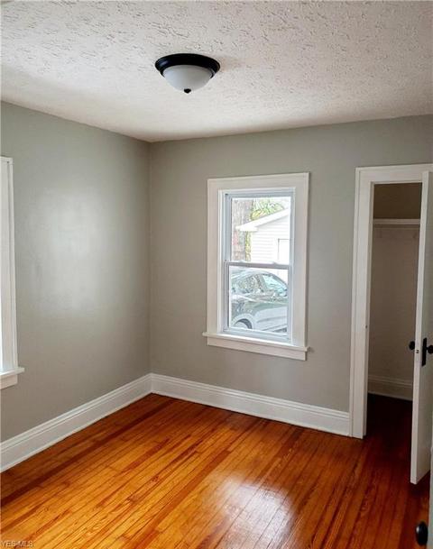 114 Euclid St, Elyria, OH 44035 photo 7