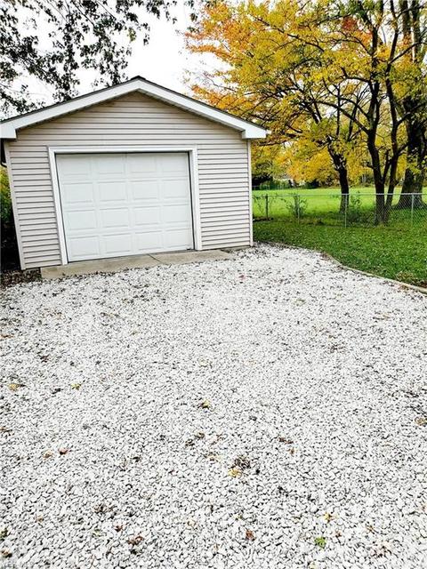 114 Euclid St, Elyria, OH 44035 photo 4