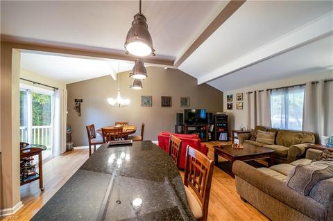 2885 Saint Clair Dr, Copley, OH 44321 photo 4