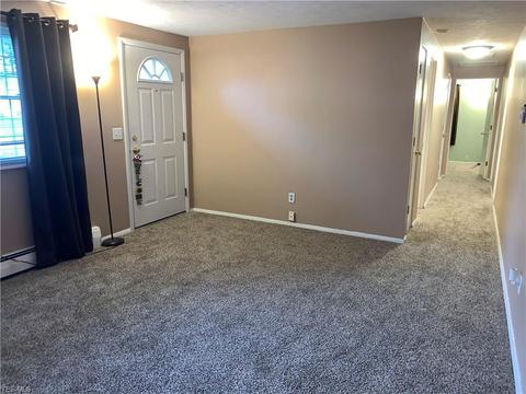 628 Baldwin Ave, Elyria, OH 44035 photo 3