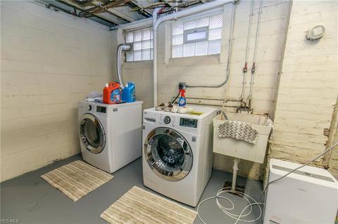 9229 Elsmere Dr, Parma, OH 44130 photo 28