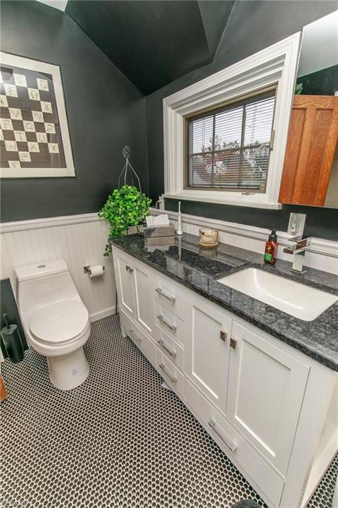 9229 Elsmere Dr, Parma, OH 44130 photo 21