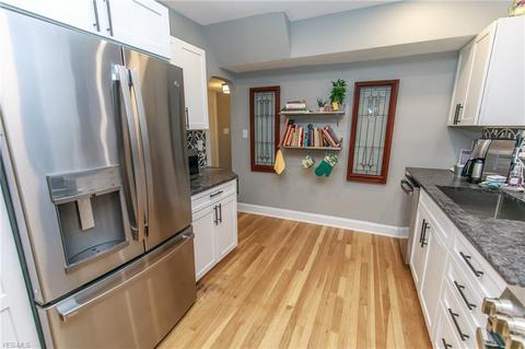 9229 Elsmere Dr, Parma, OH 44130 photo 9