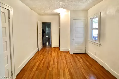 2116 E 28th St, Lorain, OH 44055 photo 6
