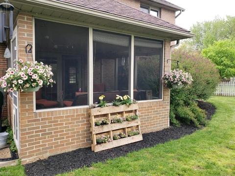 1811 Eagle Dr, Coshocton, OH 43812 photo 4