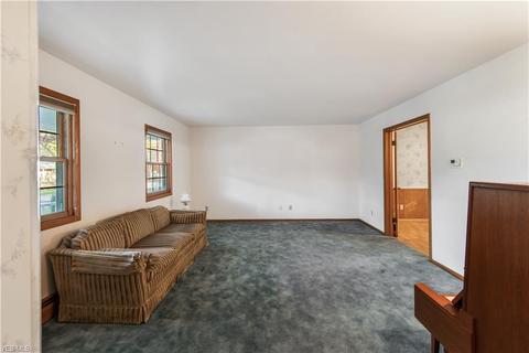1635 Creighton Ave, Akron, OH 44310 photo 14