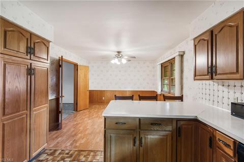 1635 Creighton Ave, Akron, OH 44310 photo 7