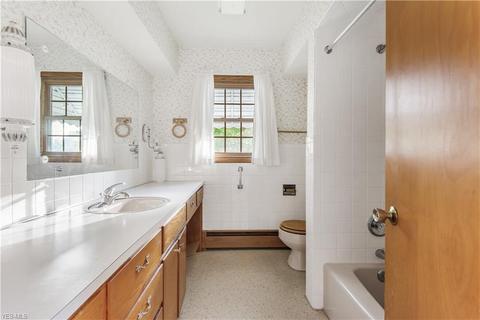 1635 Creighton Ave, Akron, OH 44310 photo 23