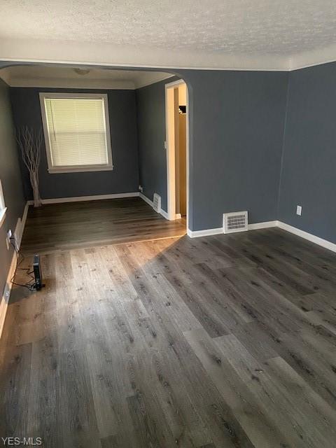 355 E 250 St, Euclid, OH 44132 photo 2