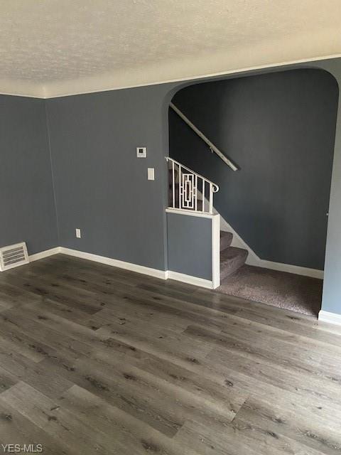 355 E 250 St, Euclid, OH 44132 photo 3