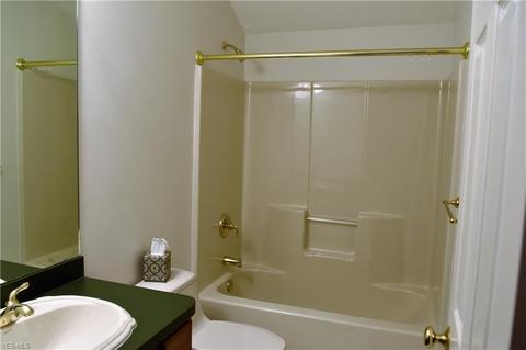 128 Augusta Dr, Elyria, OH 44035 photo 24