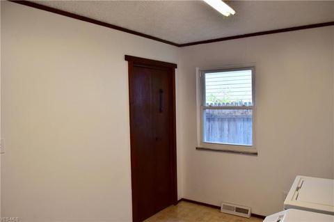 1304 Mount Vernon Ave, Akron, OH 44310 photo 21