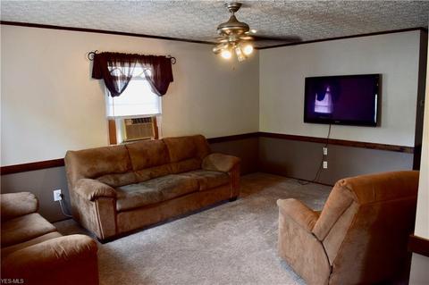 1304 Mount Vernon Ave, Akron, OH 44310 photo 5
