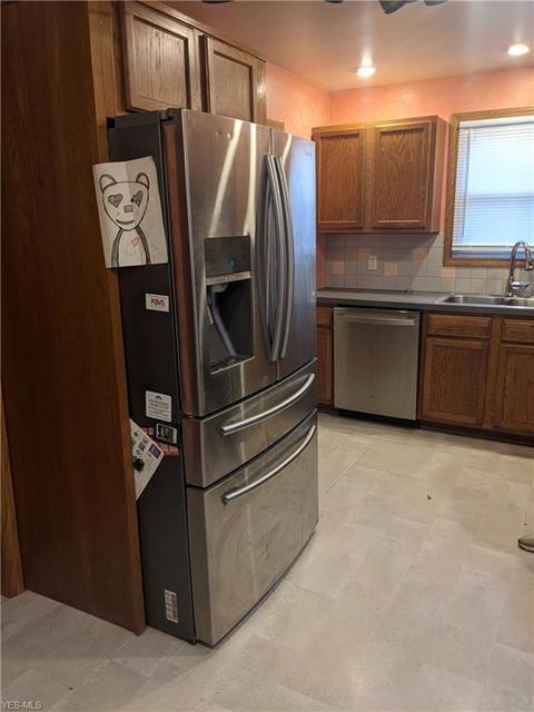 440 Maplewood Ave, Struthers, OH 44471 photo 7