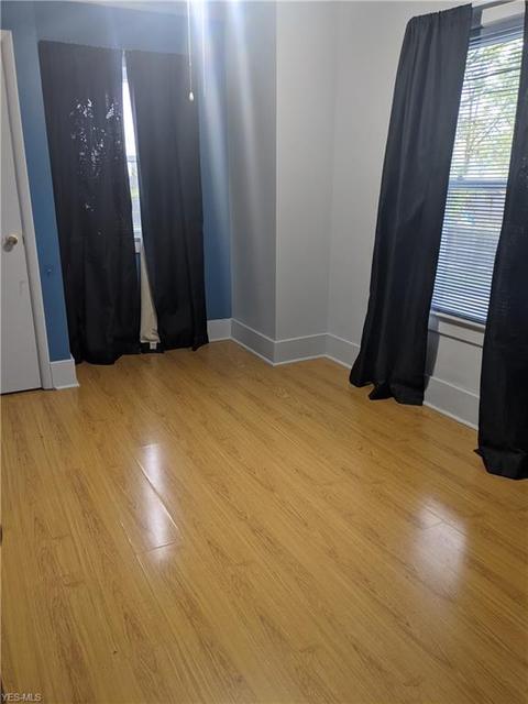 440 Maplewood Ave, Struthers, OH 44471 photo 9