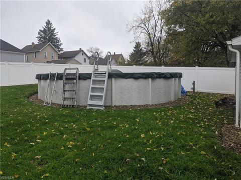 440 Maplewood Ave, Struthers, OH 44471 photo 2