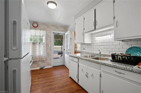 858 E 250 St, Euclid, OH 44132 photo 9