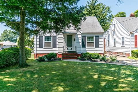 858 E 250 St, Euclid, OH 44132 photo 2